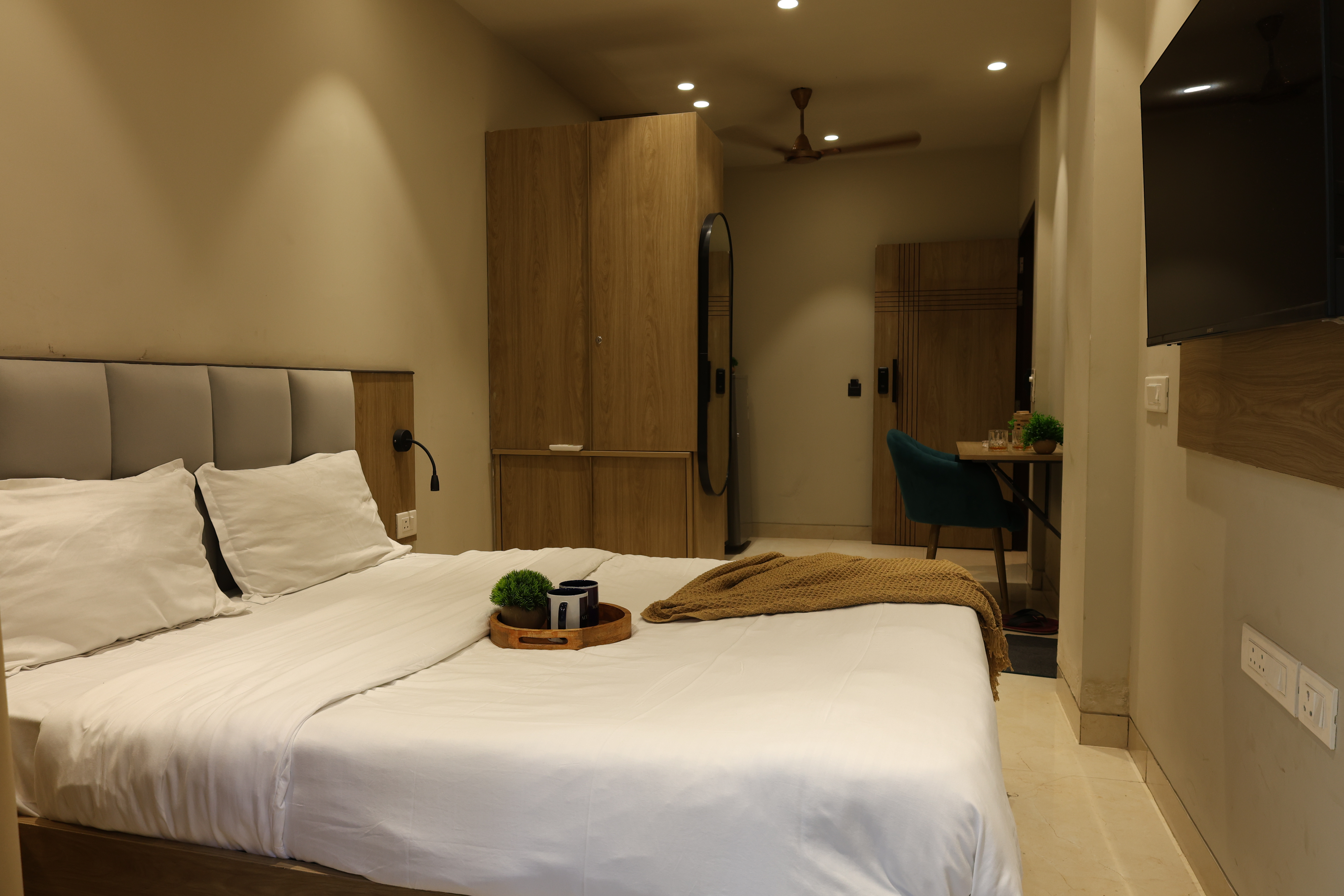 Premium King Suite